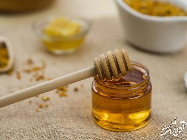 عسل برای منافذ باز پوست عسل